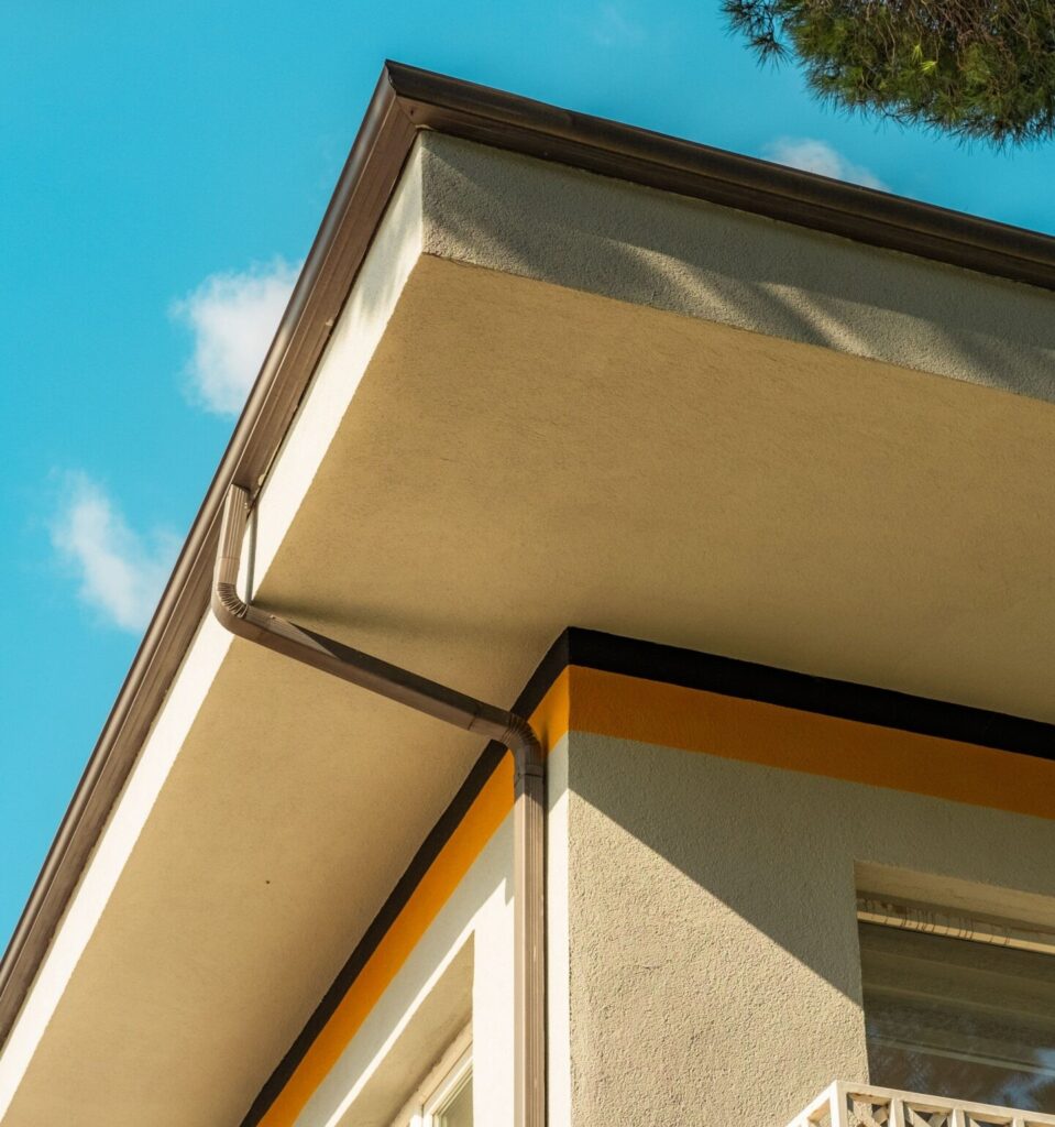 Seamless Eavestroughs in Windsor-Essex